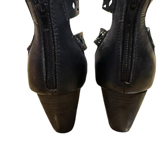 Yellow Box Women’s size 9 Wedge shoes in Black Faux leather - Picture 3 of 6